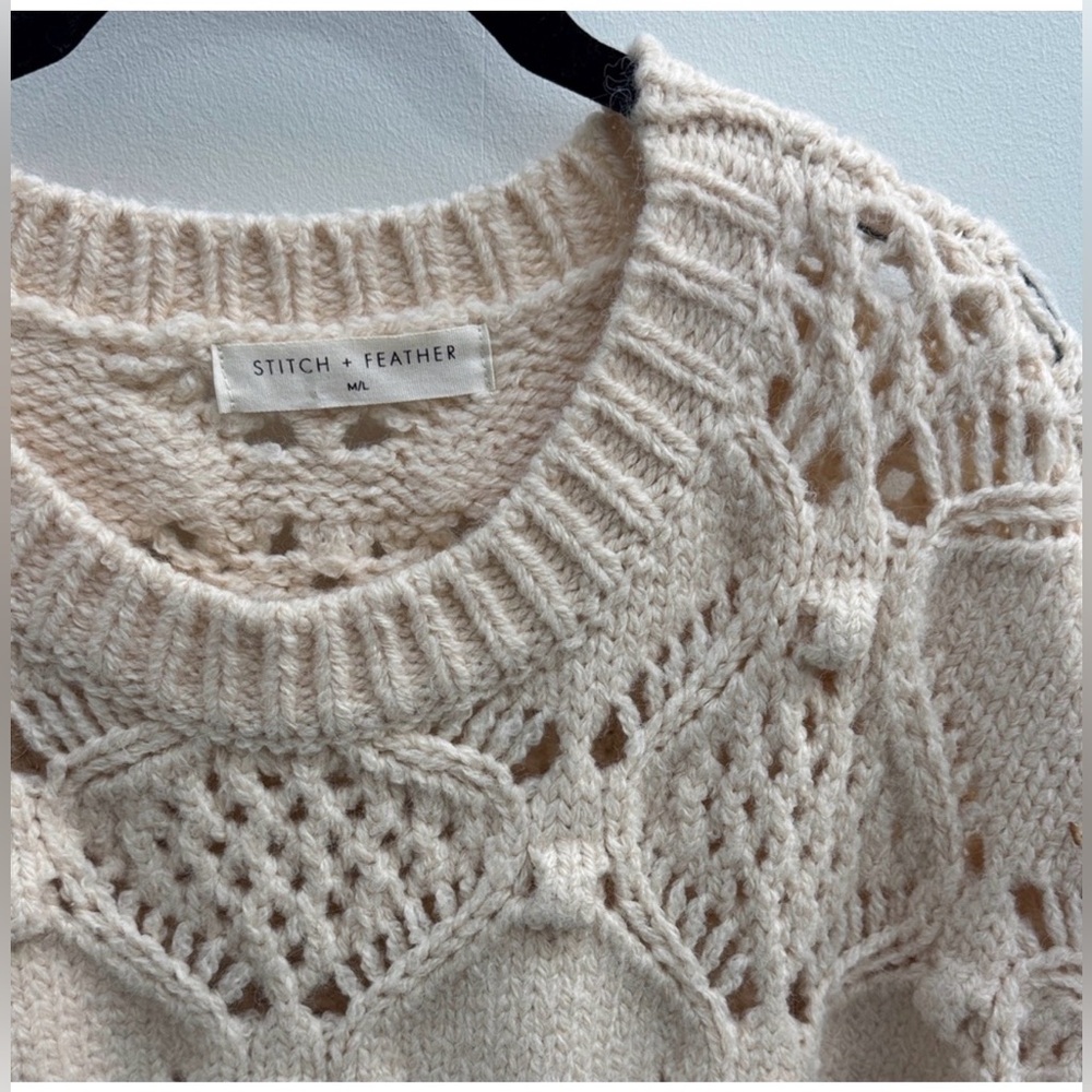 Stitch & Feather knit sweater - Picture 2 of 4